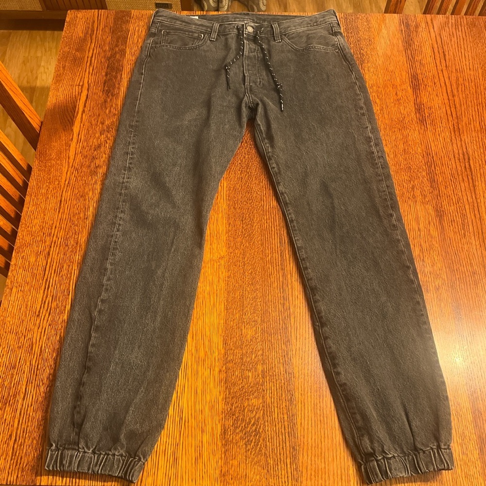 Levi’s 501 Premium Jean Joggers EUC